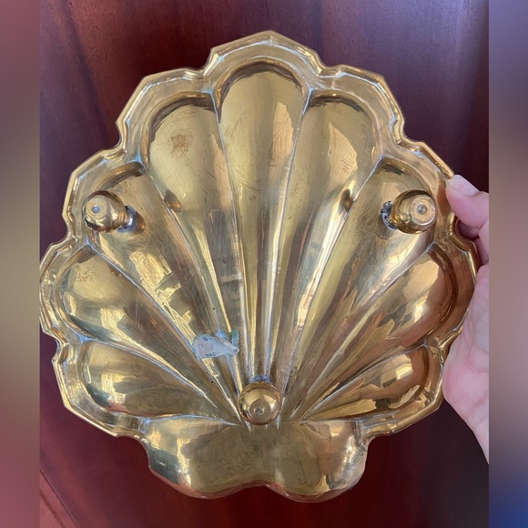 Heavy Large Vintage Mid Century Brass Nautical Scallop Shell Center Bowl Footed - Picture 6 of 10